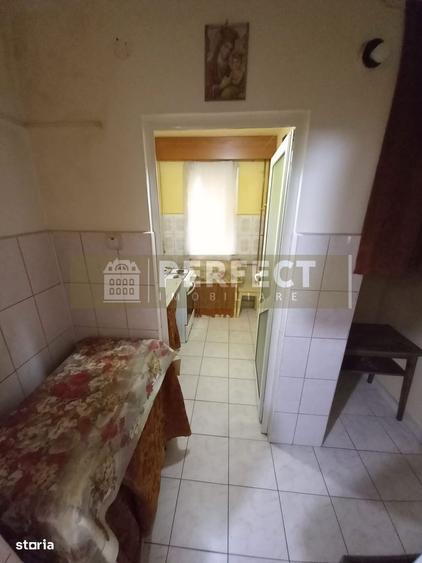 Ap.2 camere PARTER str.Bahluiului-Vest 54500 euro - 4