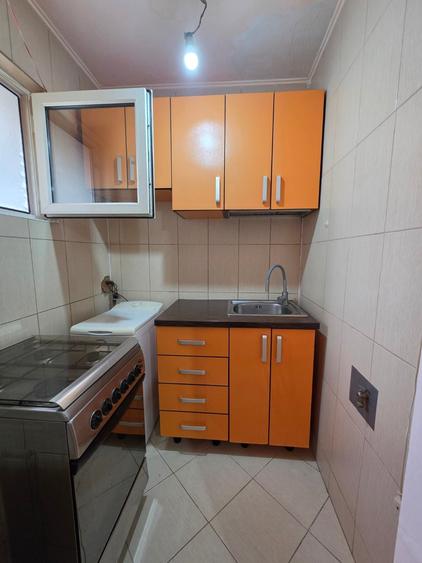 Titan, Postavarul intersectie B-ul 1 Decembrie 1918, stradal, vedere spate - 6