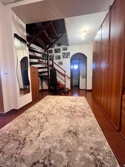 Apartament 4 camere decomandat cu scara interioara, Zona Sarari - 2