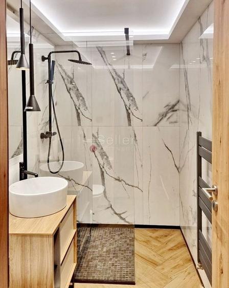 Suprafata Generoasa, Prima Inchiriere - 2