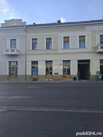 Dau in chirie spatiu comercial