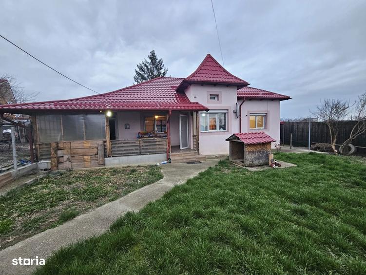 Casa pe parter 3 camere, teren 390 mp. Stefanesti , stradal - 1