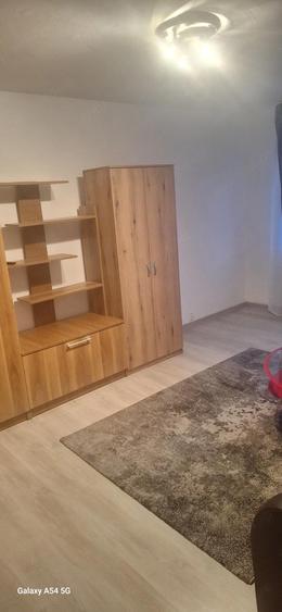 Inchiriez apartament 2 camere - 4