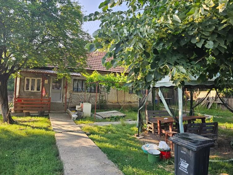 Vand casa comuna Predesti - 5