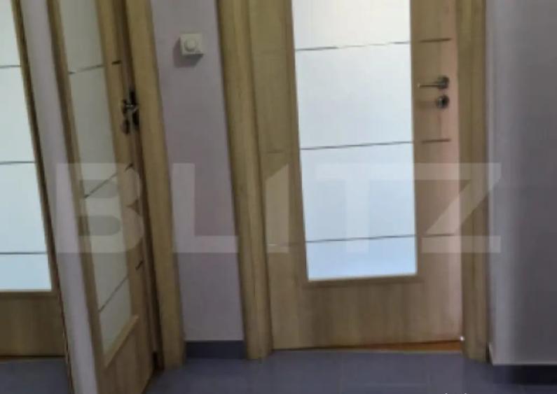 Apartament 3 camere, 57 mp, zona Micro 1 - 10