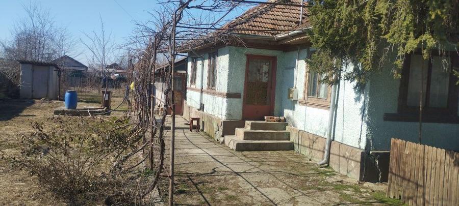 Casa de vanzare locuibila 860m ,se afla in satul Vadu -Parului - 1