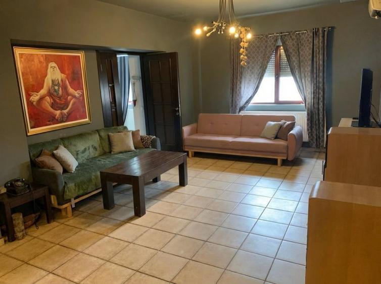 Vând apartament boem, într-un bloc ca un refren - 3