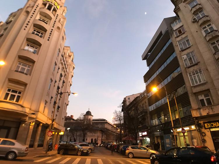 Spatiu comercial de inchiriat in Academiei 29, sector 1 - 4