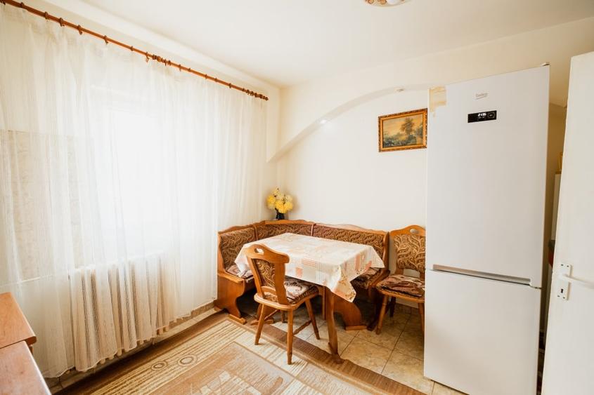 OPORTUNITATE: 3 camere + 2 bai, DECOMANDAT, Girocului – langa Spitalul Judetean. - 4