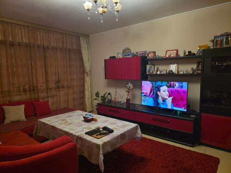 Apartament 3 camere decomandat Piata Brotacei - 137000 euro - 1