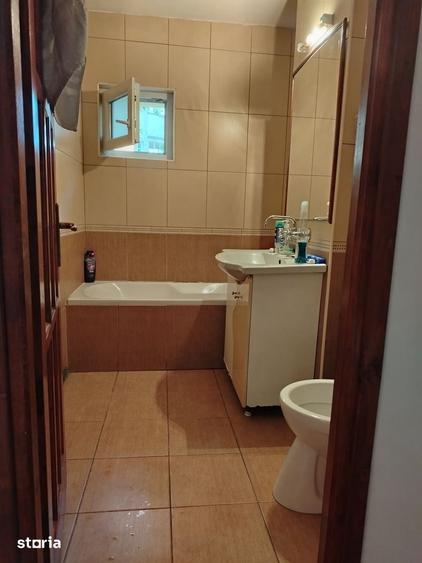 Apartament cu 3 camere decomandat în Republicii