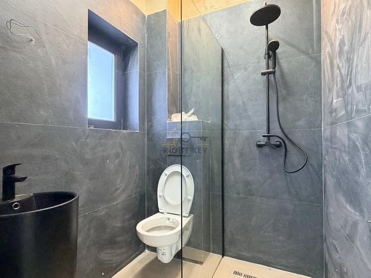 Casă individuală cu 4 camere cu Teren 400 Mp în Domnești