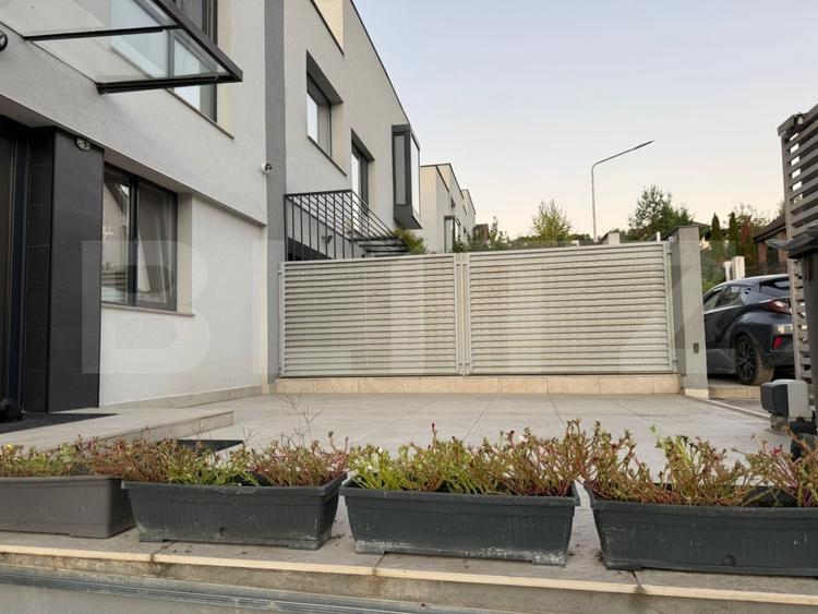 Exclusivitate ! Duplex modern,finisat, 160 mp utili, 178 mp teren, Borhanci ! - 2