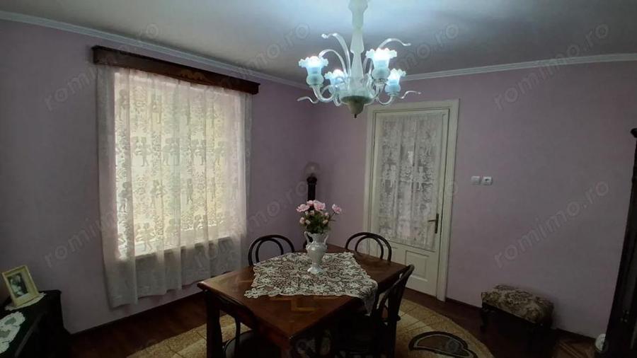 Casa cu teren generos de vanzare in Poiana Campina - 13