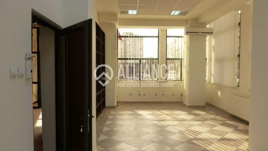 BALADA NEJ(COD03)-Etaj in cladire de birouri si parcare! - 50