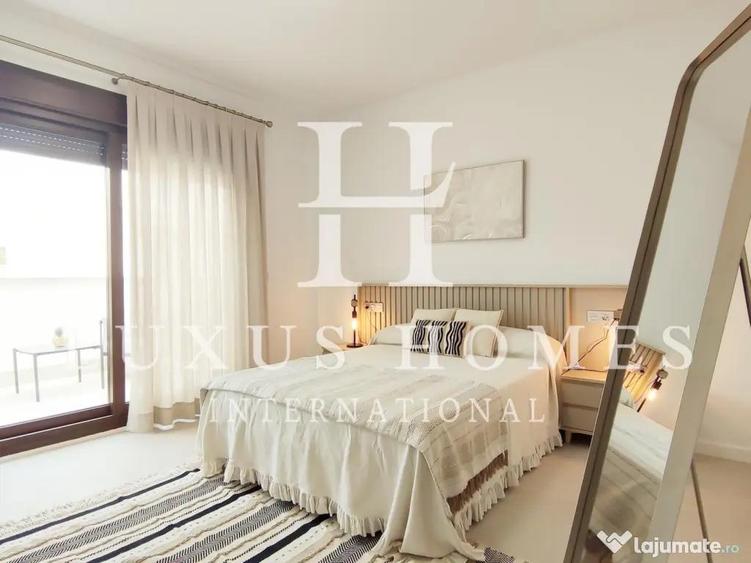 O casa mare, cu terasa, piscina ?i terasa pe acoperi?, situata aproape de mare - 16