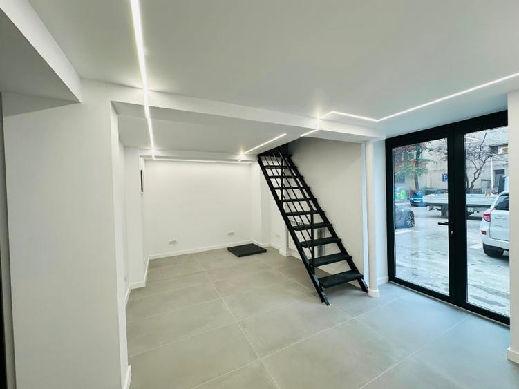 Spațiu comercial -  NOU  amenajat  în zona pietonala - Bd Decebal - 4