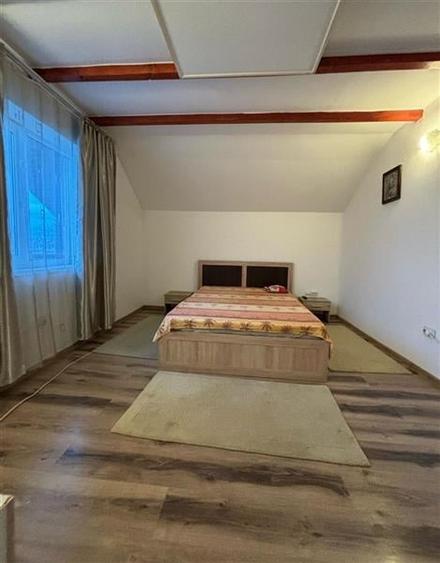 Casa individuala, S+P+M, 5 dormitoare, teren 586mp, zona buna, Harman - 9