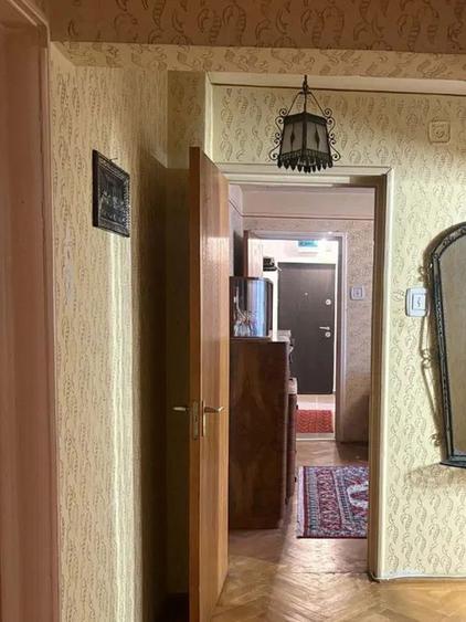 Apartament 3 camere de vânzare, vedere 2 parti– Centrul Civic, B-dul Victoriei - 4