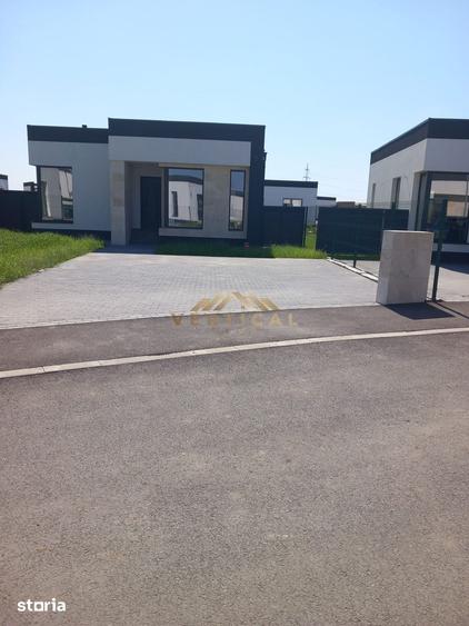 Casă cu 3 camere cu Teren 375 Mp în Vidra
