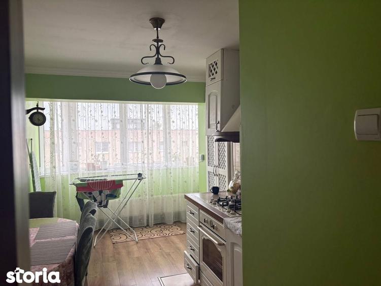 Apartament 3 camere zona Bartolomeu,str Gospodarilor - 15