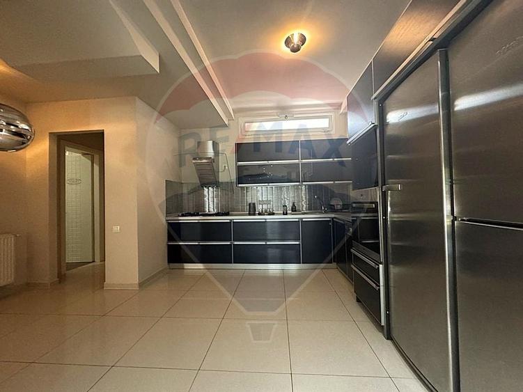 Casă / Vilă spațioasă de închiriat – Militari, zona Moinești - 3