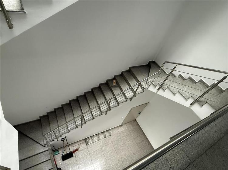 Spatii Birouri - 275 mp - zona centrala - 2