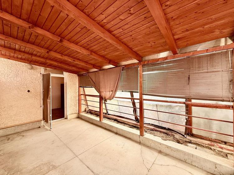 Vila 180 mp desfasurati cartier de case Belvedere Regie - 34