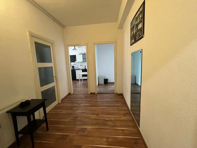 Apartament cu 3 camere cu vedere pe Regina Elisabeta / Ultracentral / Risc 1 - 13