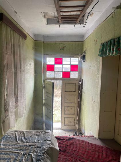 Casa veche cu sura zona linistita - 14