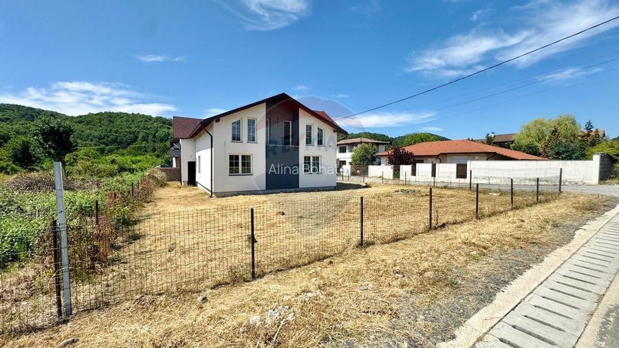 Vila de vanzare langa Baia Mare, ideala pentru familia ta!