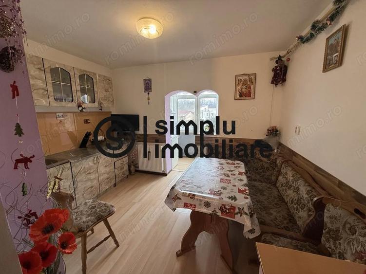 3 decomandate, et 2/4, 1 Mai - 140 000 Euro - 8