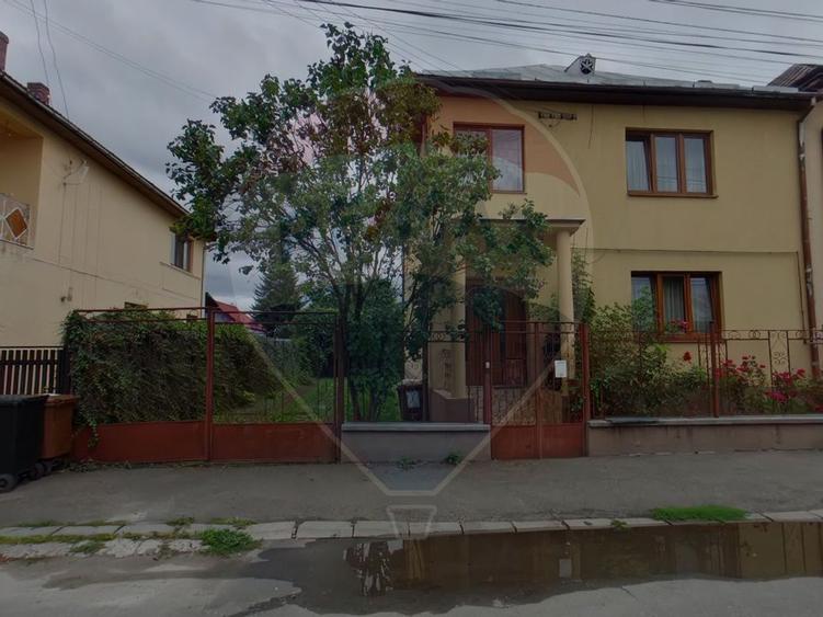 Casa cu 4 camere, Str. Bradului/ Sighetu Marmatiei - 1