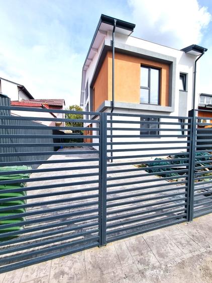 Casă cu 4 camere cu Canalizare în Bd. Laminorului