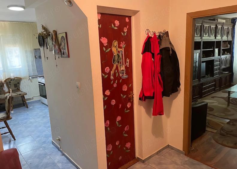 Apartament cu 2 camere semidecomandat în Crângași