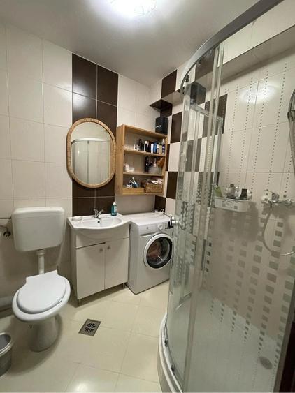 Apartament cu 2 camere decomandat în Apărătorii Patriei