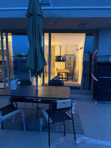 Apartament cu 4 camere decomandat, mobilat în Polonă