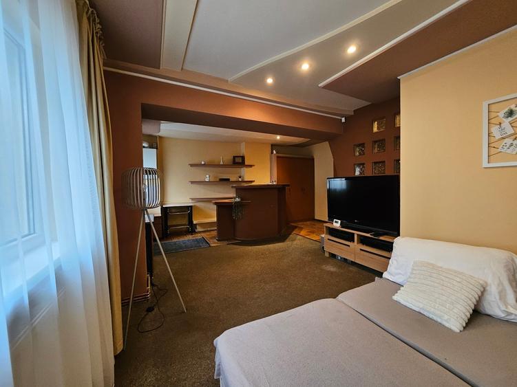 Oferta inchiriere garsoniera in Craiovei, parter,  260 EURO - 1