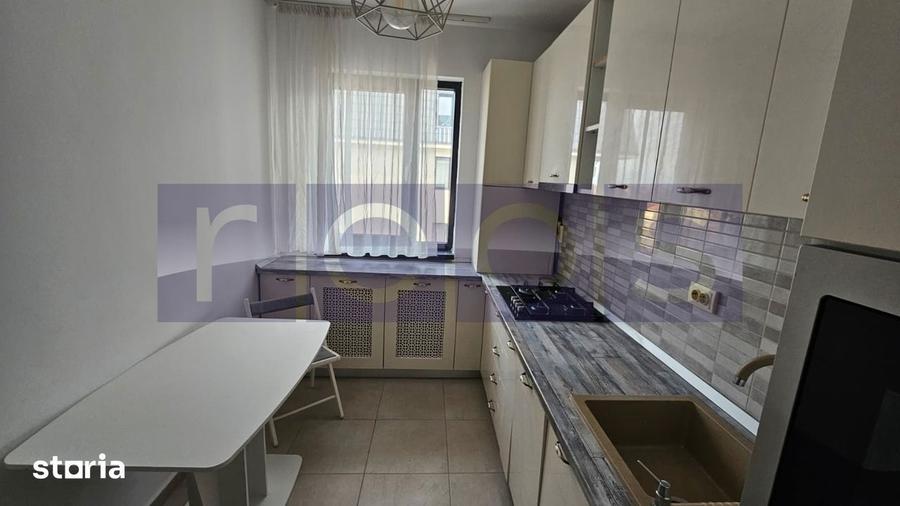 Apartament cu 2 camere, mobilat în Central