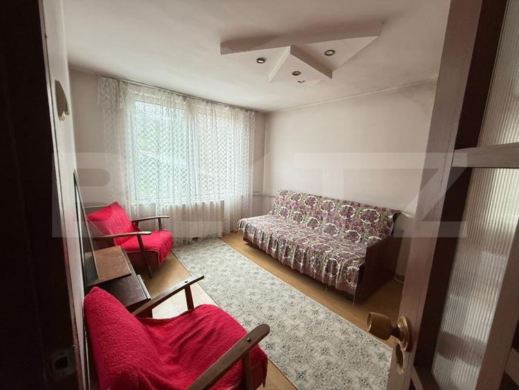 Casă individuală cu 5 camere cu Teren 2300 Mp în Exterior Vest