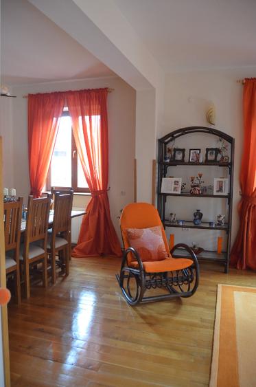 Casă individuală cu 5 camere în Zamora