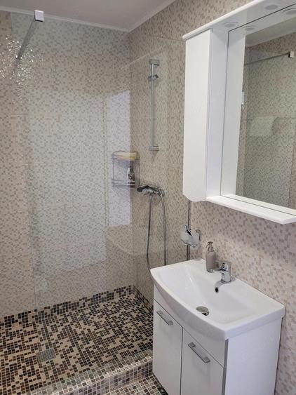 Casă cu 4 camere cu Teren 838 Mp în Central