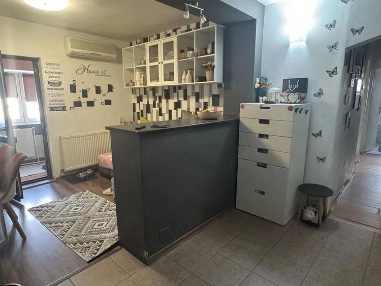 Apartament cu 3 camere decomandat în Central