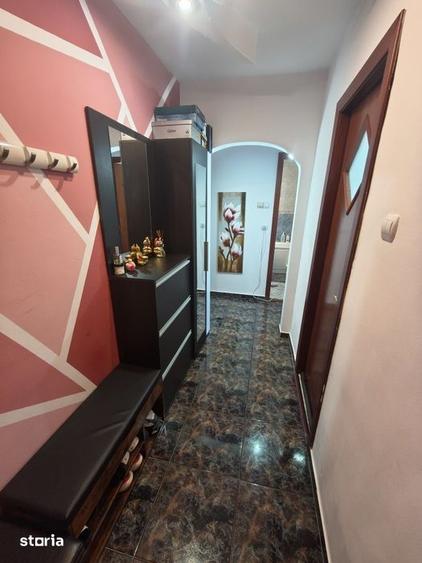 Apartament cu 2 camere decomandat, mobilat în Central