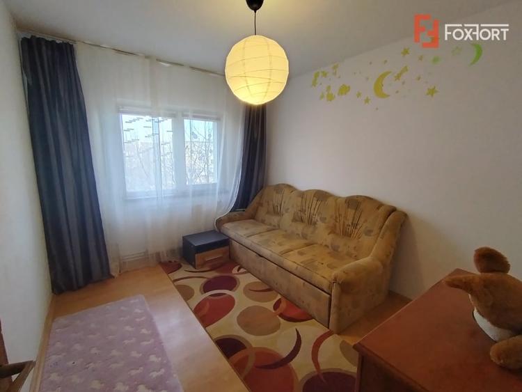 Apartament cu 3 camere decomandat, mobilat în Freidorf