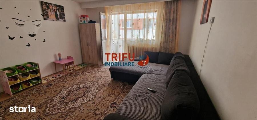 Apartament 3 camere de vanzare zona Cetate - 3
