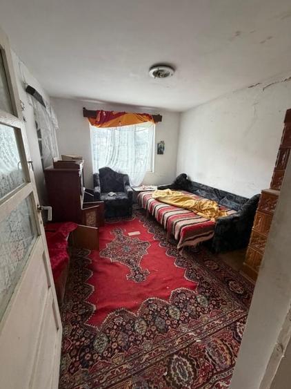 Casă individuală cu 4 camere cu Canalizare în Filiași