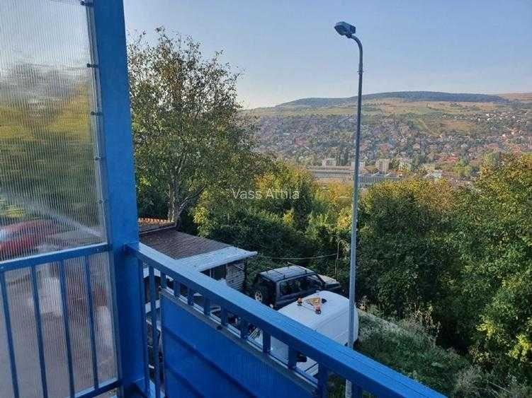 Apartament cu 2 camere semidecomandat, mobilat în Gruia