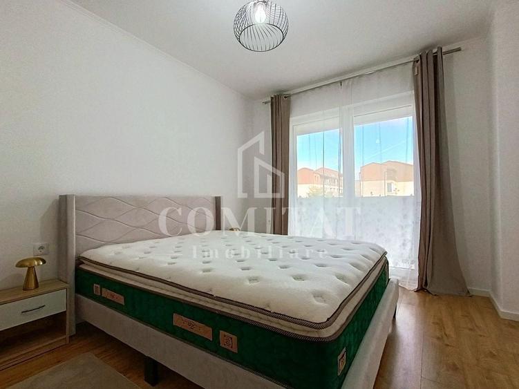 Apartament cu 2 camere semidecomandat, mobilat în Florești