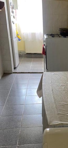 Garsonieră decomandată în Noua